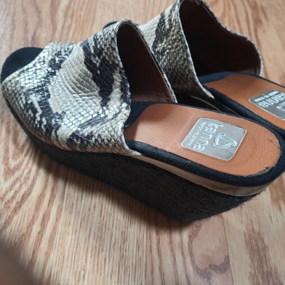 Kanna Espadrille Wedge Sandals - Picture 2 of 5